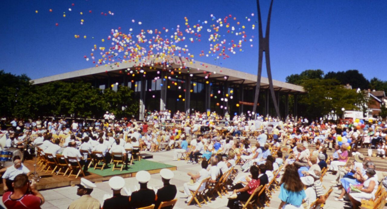 HEADER_MF-retro_payrowplaza_1440x780